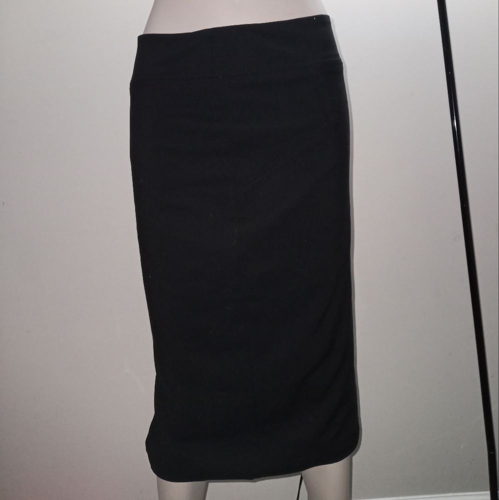 New York and company black skirt size 2 new with tags